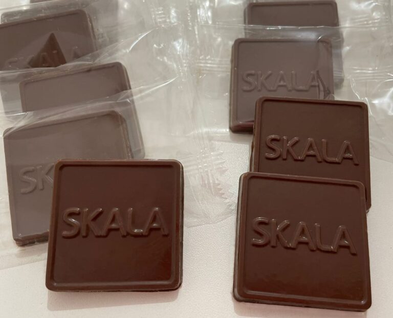 Chocolates corporativos com logotipo personalizado (15)